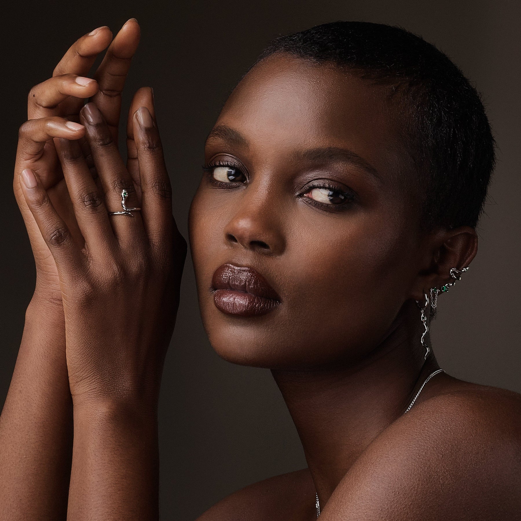 Bague Naja Émeraude Bague Nébuleuse