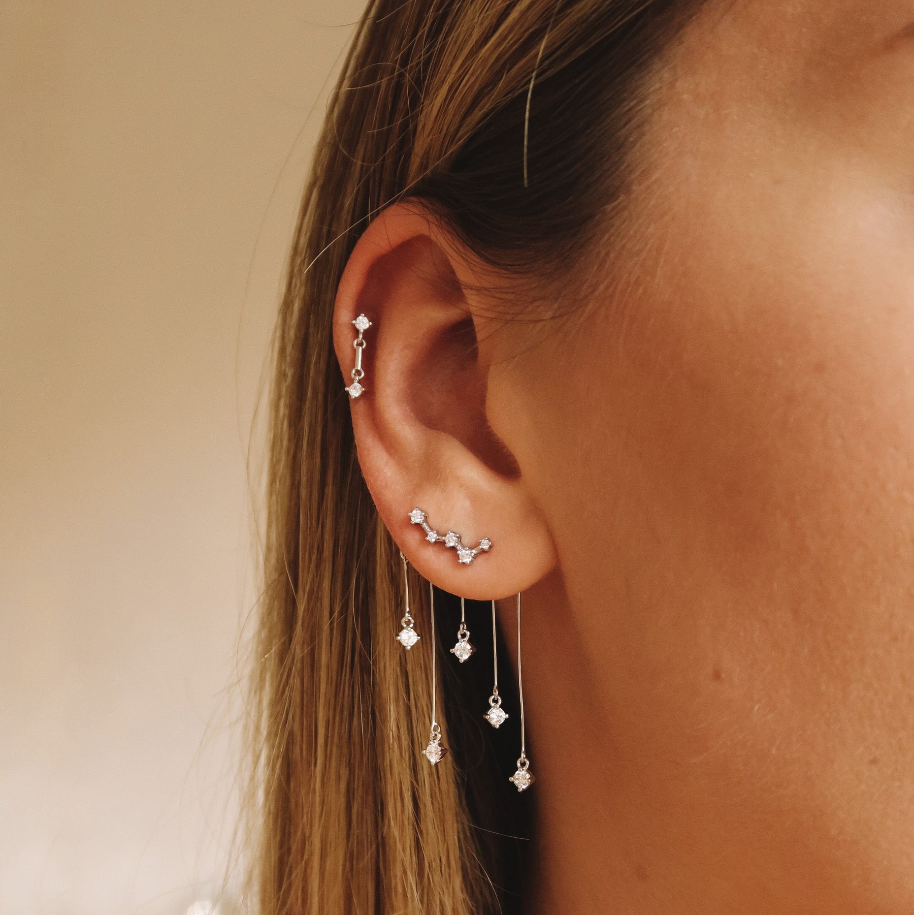 Cassiopée Blanche Piercing Nébuleuse