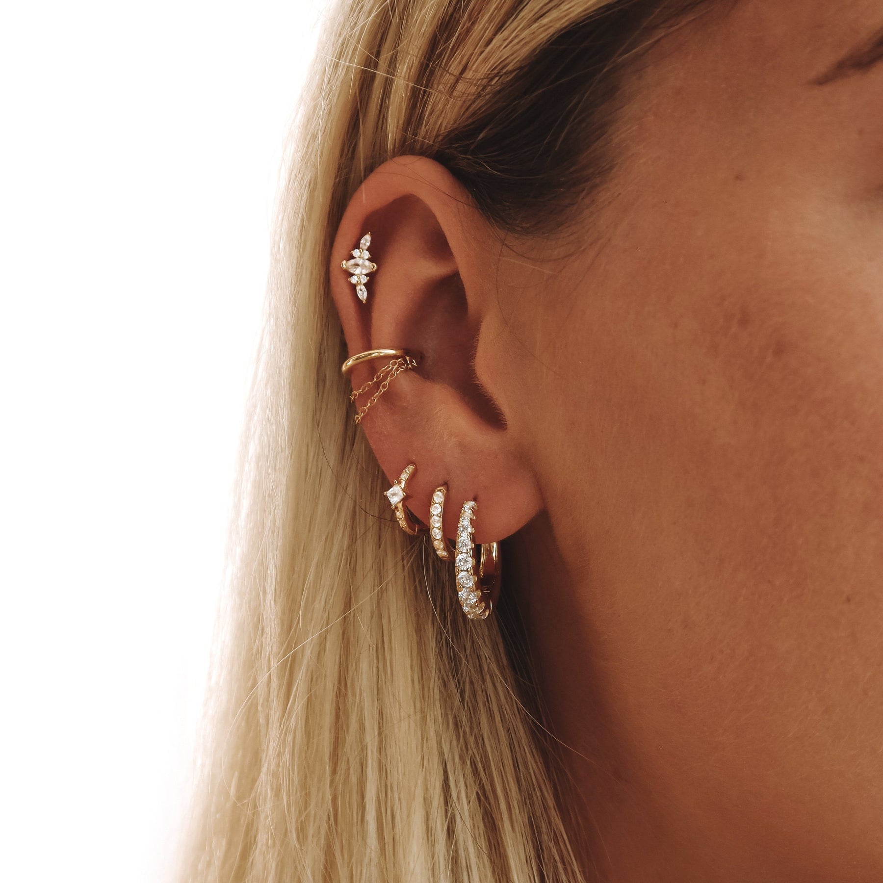 Léonie Piercing Nébuleuse