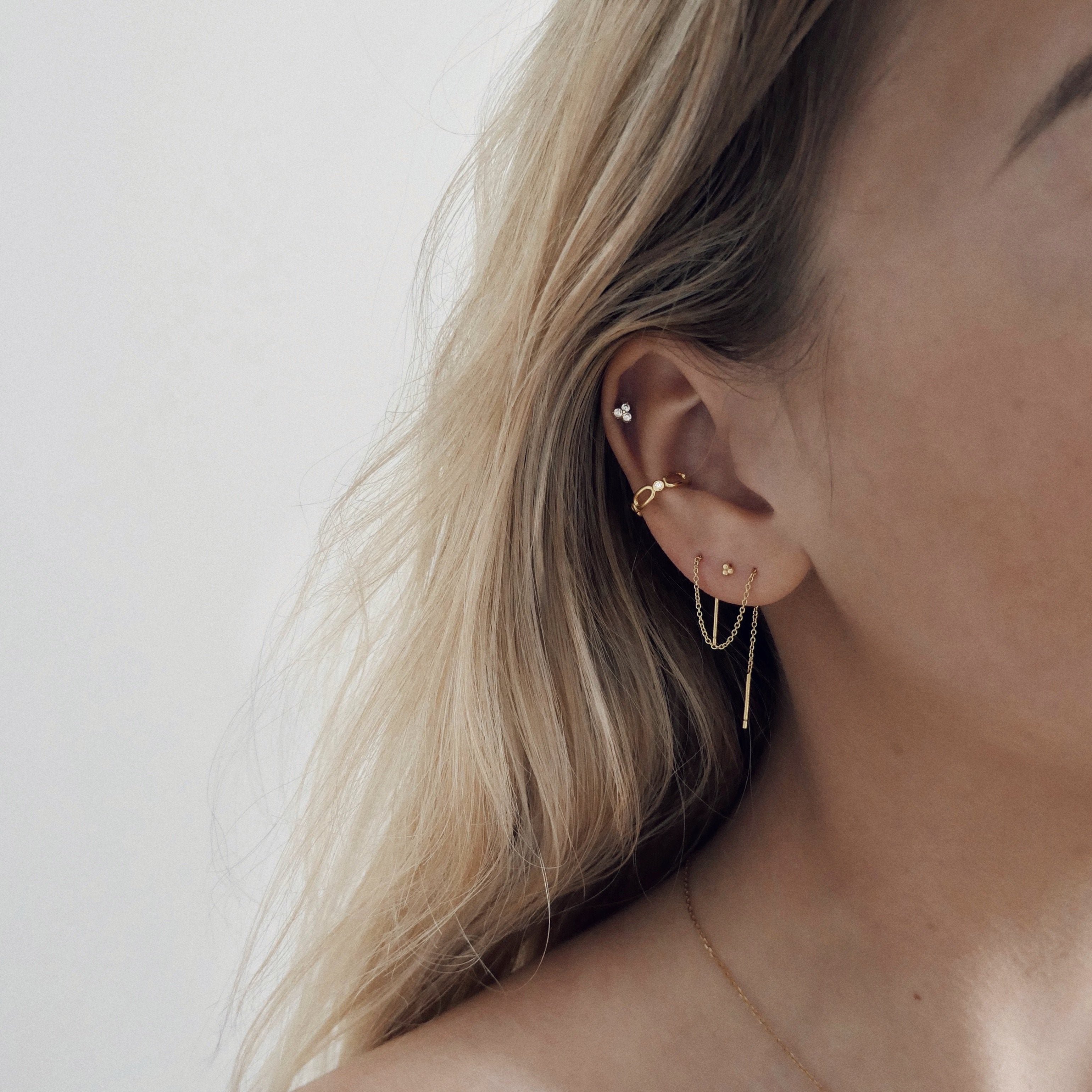 Mannequin portant boucle d'oreille Milla Nébuleuse