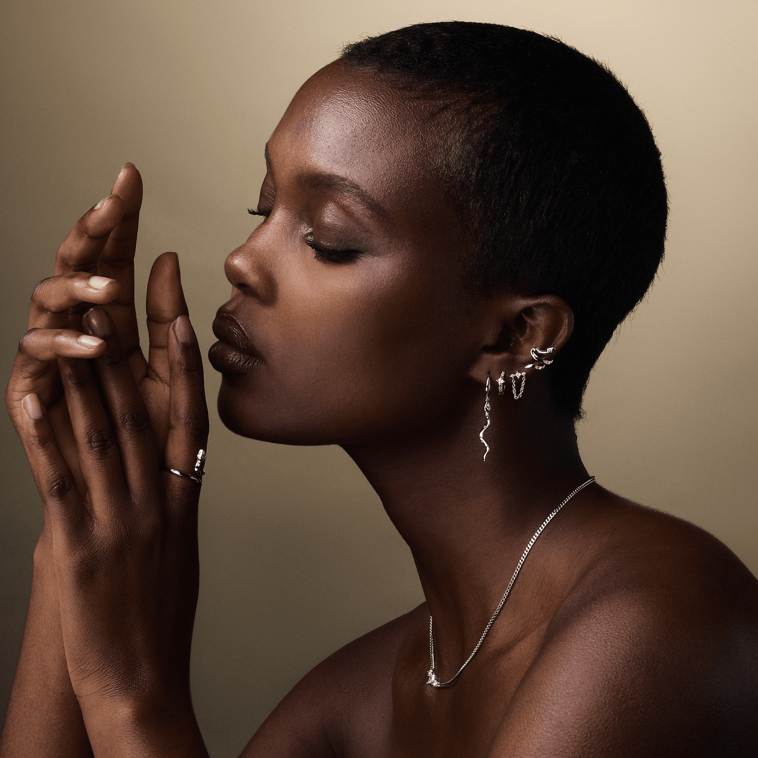 Earcuff Naja Blanche Faux piercing Nébuleuse 